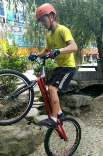 小区自行车爆料视频大全,揭秘日常生活中的温馨瞬间 第2张 小区自行车爆料视频大全,揭秘日常生活中的温馨瞬间 第2张